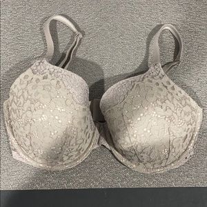 Victoria’s Secret Body by Victoria Bra